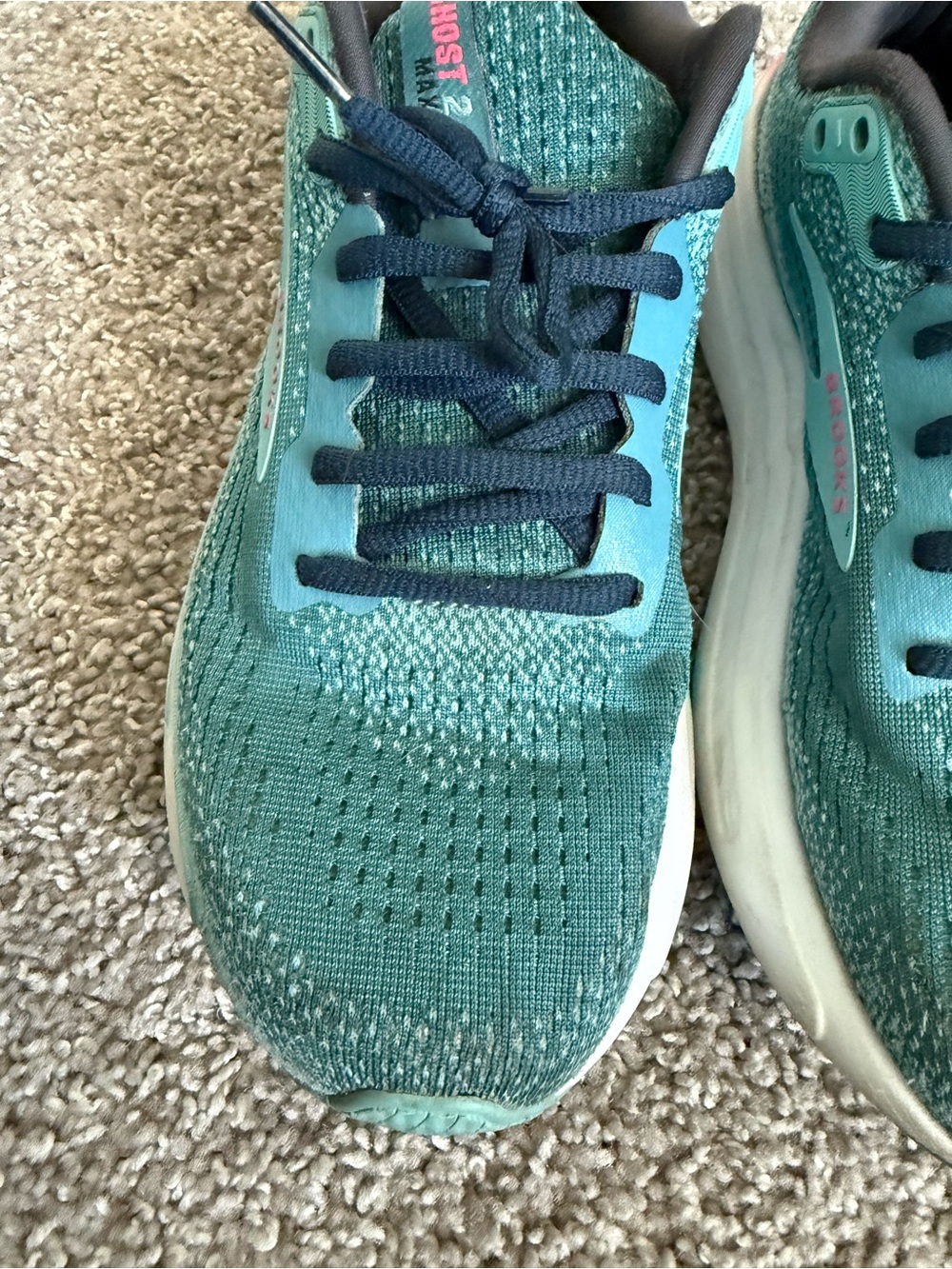 Brooks Women's Teal and Pink Athletic Running Shoes - Picture 11 of 16